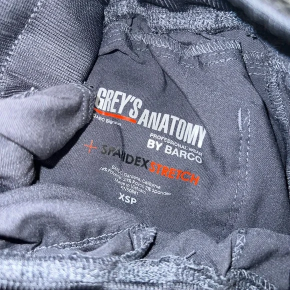 Grey's Anatomy Women's Gray Scrub Set Size XSP/S - Picture 6 of 9